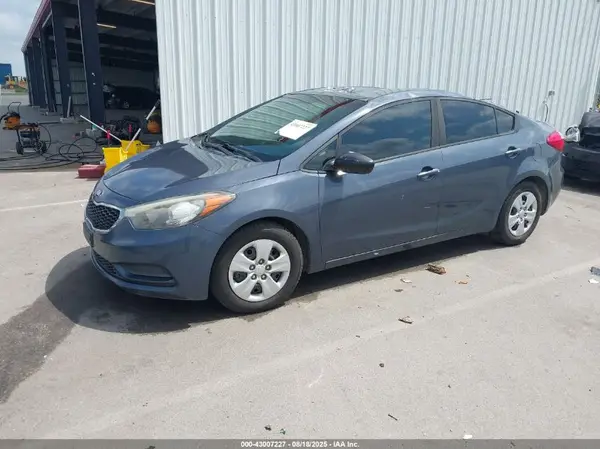 KNAFK4A6XG5585873 2016 KIA FORTE - Image 2