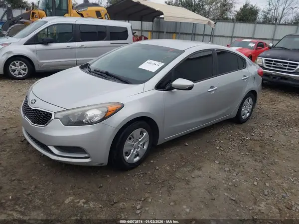 KNAFK4A6XG5592077 2016 KIA FORTE - Image 2