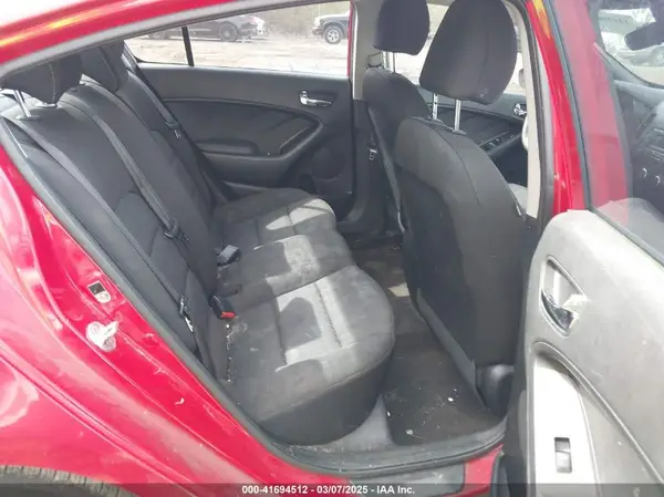 KNAFK4A6XG5600873 2016 KIA FORTE - Image 8