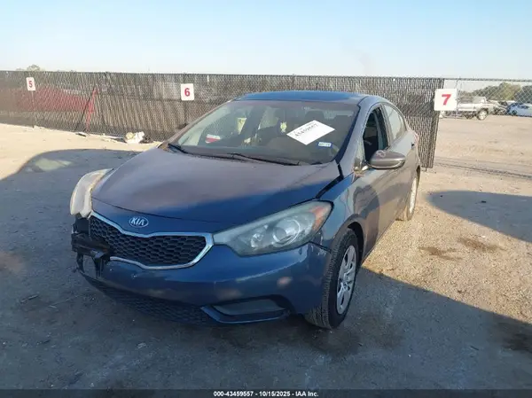 KNAFK4A6XG5604793 2016 KIA FORTE - Image 2