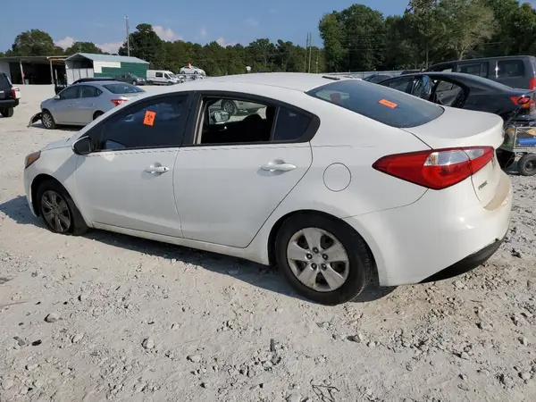 KNAFK4A6XG5605507 2016 KIA FORTE - Image 2