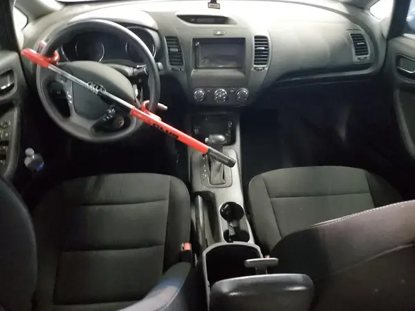 KNAFK4A6XG5606074 2016 KIA FORTE - Image 8