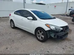 KNAFK4A6XG5606530 2016 KIA FORTE