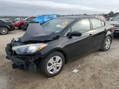 KNAFK4A6XG5606561 2016 KIA FORTE