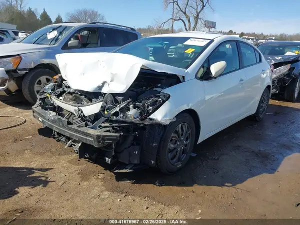 KNAFK4A6XG5606933 2016 KIA FORTE - Image 2
