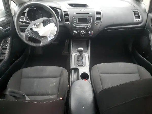 KNAFK4A6XG5610545 2016 KIA FORTE - Image 8
