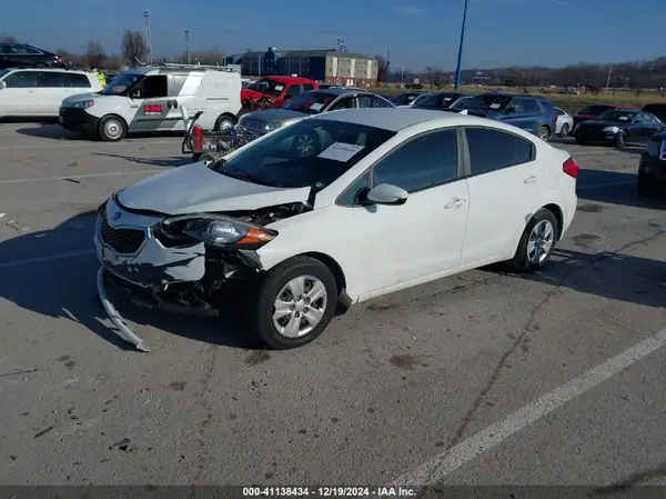 KNAFK4A6XG5611050 2016 KIA FORTE - Image 2