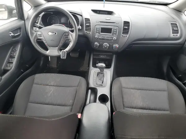 KNAFK4A6XG5611355 2016 KIA FORTE - Image 8