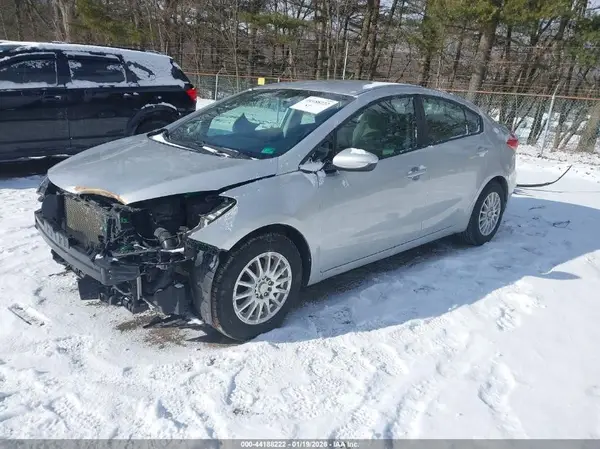 KNAFK4A6XG5612117 2016 KIA FORTE - Image 2