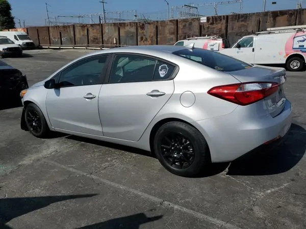 KNAFK4A6XG5612666 2016 KIA FORTE - Image 2