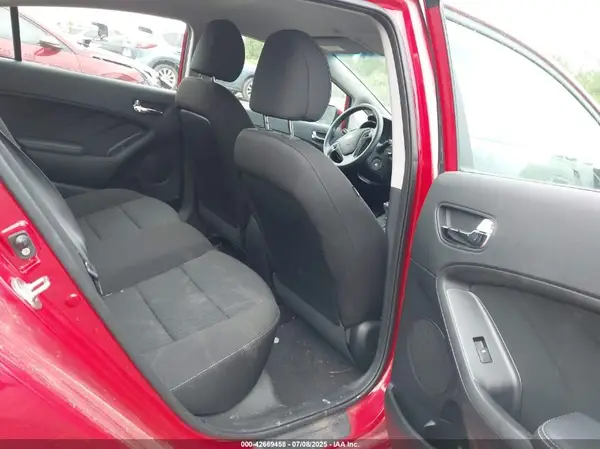 KNAFK4A6XG5613347 2016 KIA FORTE - Image 8