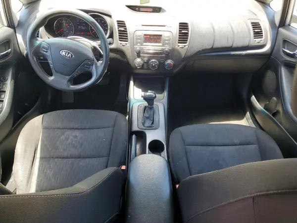 KNAFK4A6XG5616149 2016 KIA FORTE - Image 8