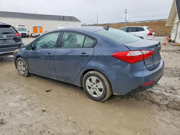 KNAFK4A6XG5617219 2016 KIA FORTE - Image 2