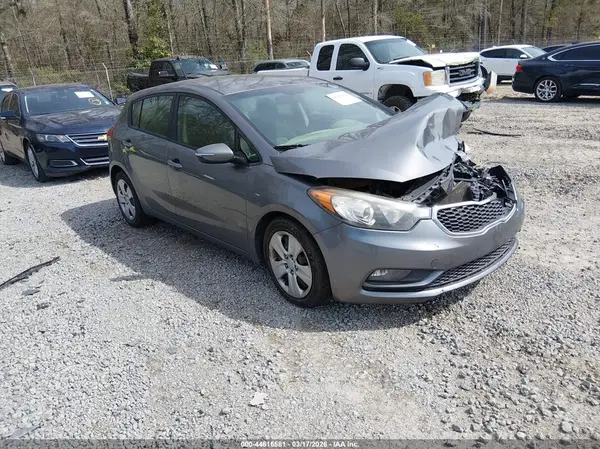 KNAFK5A80G5526239 2016 KIA FORTE - Image 1
