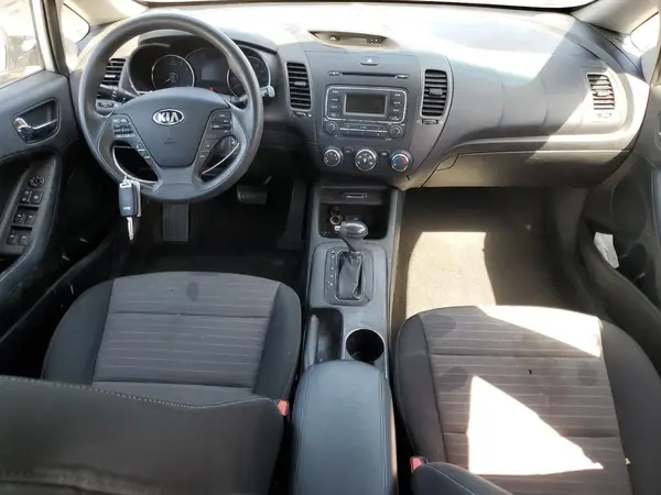 KNAFK5A80G5546555 2016 KIA FORTE - Image 8