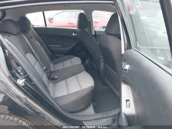 KNAFK5A80G5581824 2016 KIA FORTE - Image 8