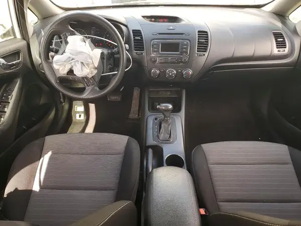 KNAFK5A80G5584898 2016 KIA FORTE - Image 8
