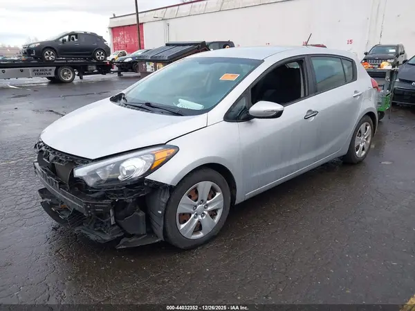 KNAFK5A80G5588398 2016 KIA FORTE - Image 2