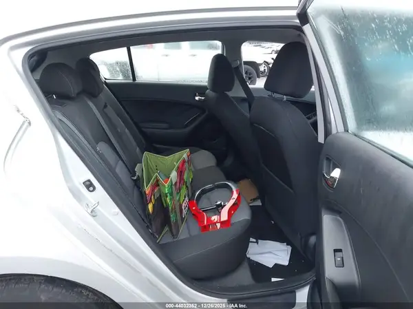 KNAFK5A80G5588398 2016 KIA FORTE - Image 8