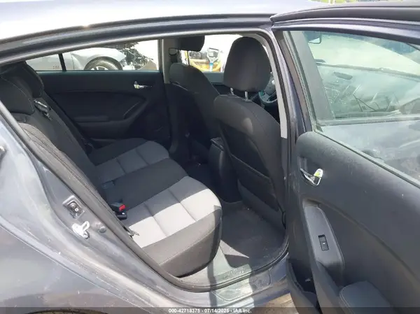 KNAFK5A80G5606138 2016 KIA FORTE - Image 8