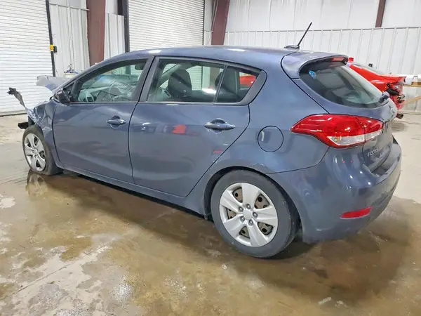 KNAFK5A80G5636093 2016 KIA FORTE - Image 2