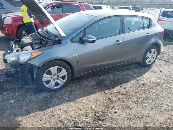 KNAFK5A80G5638555 2016 KIA FORTE - Image 2