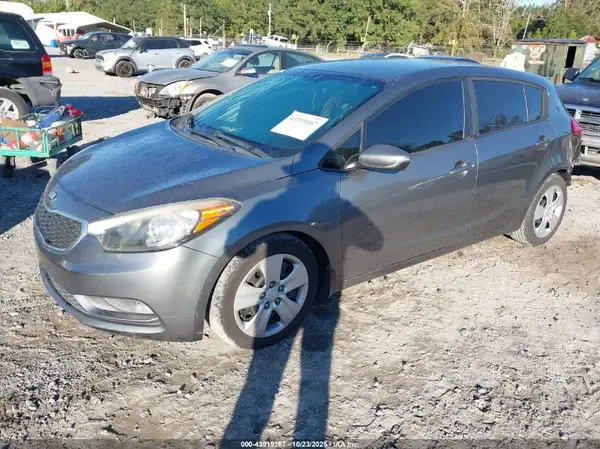 KNAFK5A80G5647384 2016 KIA FORTE - Image 2