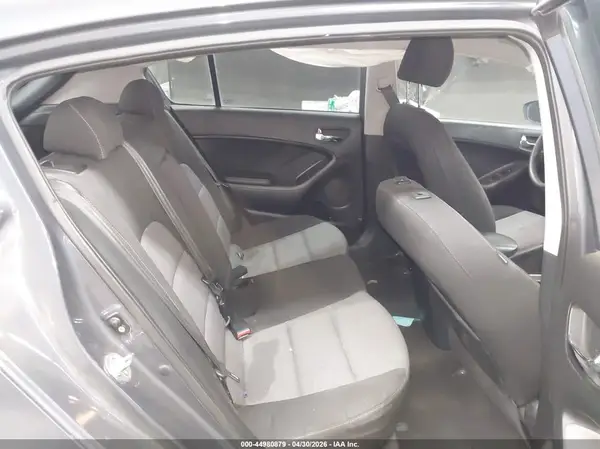 KNAFK5A80G5652410 2016 KIA FORTE - Image 8