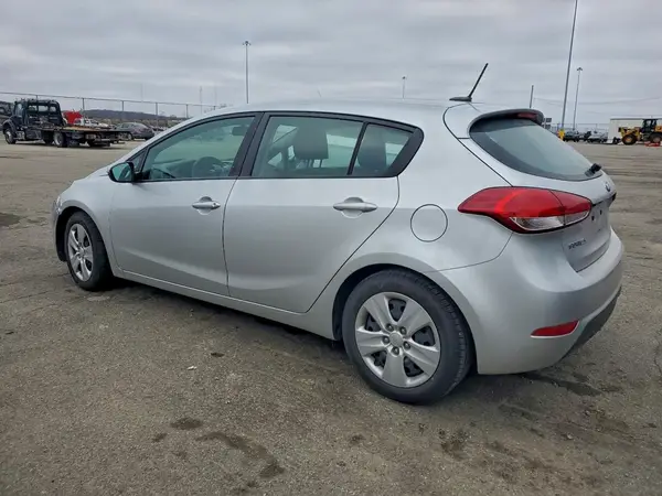 KNAFK5A80G5657171 2016 KIA FORTE - Image 2