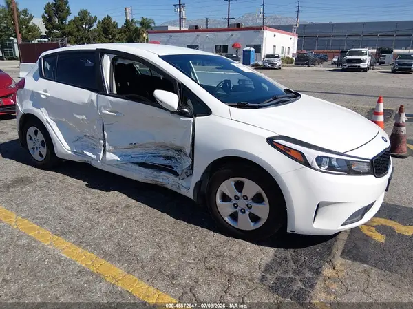 KNAFK5A80H5668088 2017 KIA FORTE - Image 1