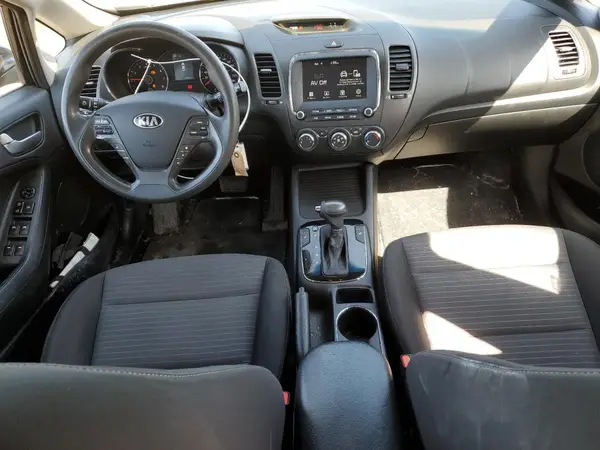 KNAFK5A80H5672514 2017 KIA FORTE - Image 8
