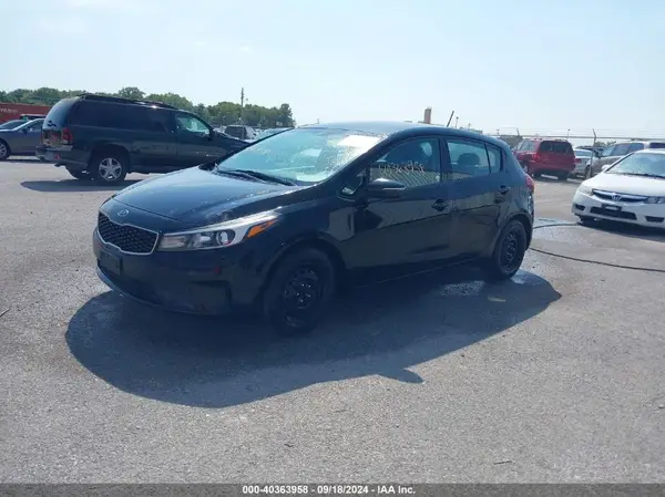 KNAFK5A80H5673078 2017 KIA FORTE - Image 2