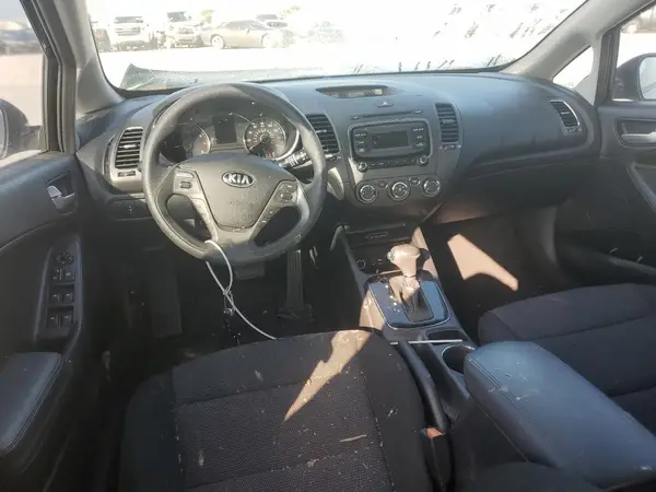 KNAFK5A80H5678149 2017 KIA FORTE - Image 8