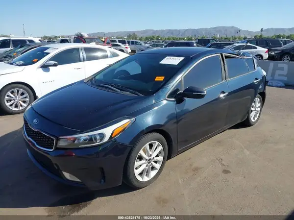 KNAFK5A80H5680418 2017 KIA FORTE - Image 2