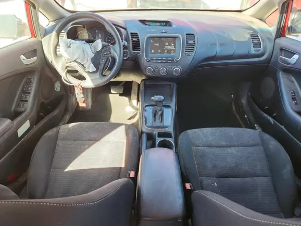 KNAFK5A80H5681116 2017 KIA FORTE - Image 8