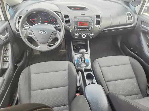 KNAFK5A80H5698790 2017 KIA FORTE - Image 8