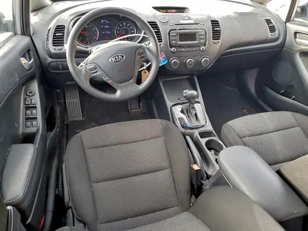 KNAFK5A80H5705124 2017 KIA FORTE - Image 8