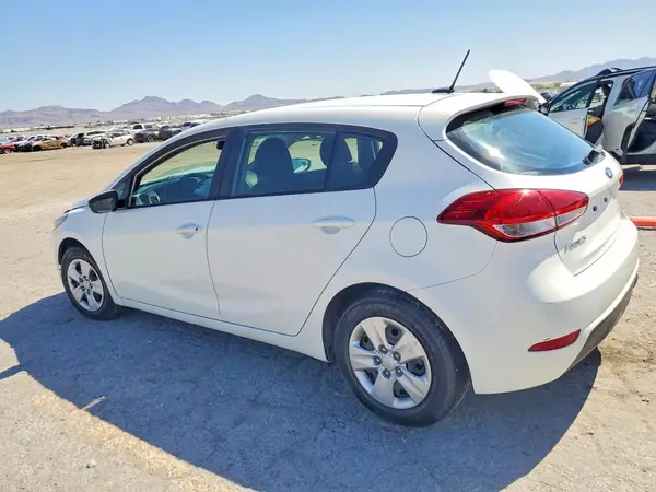 KNAFK5A80H5707522 2017 KIA FORTE - Image 2