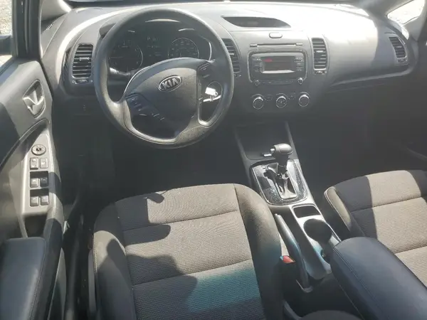 KNAFK5A80H5718486 2017 KIA FORTE - Image 8