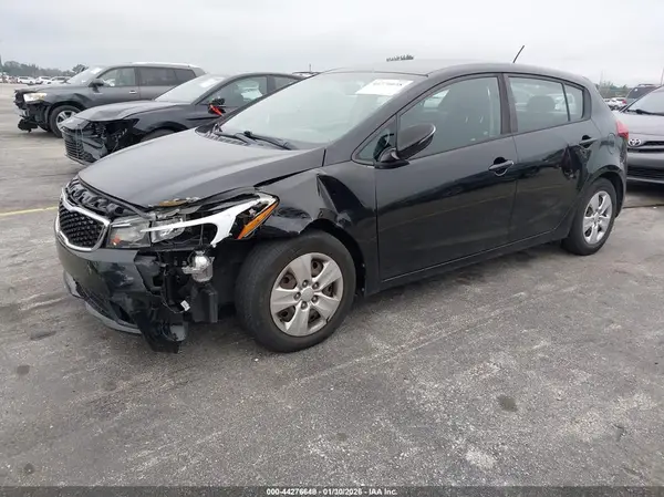 KNAFK5A80H5719900 2017 KIA FORTE - Image 2