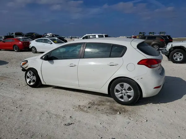 KNAFK5A80H5721677 2017 KIA FORTE - Image 2