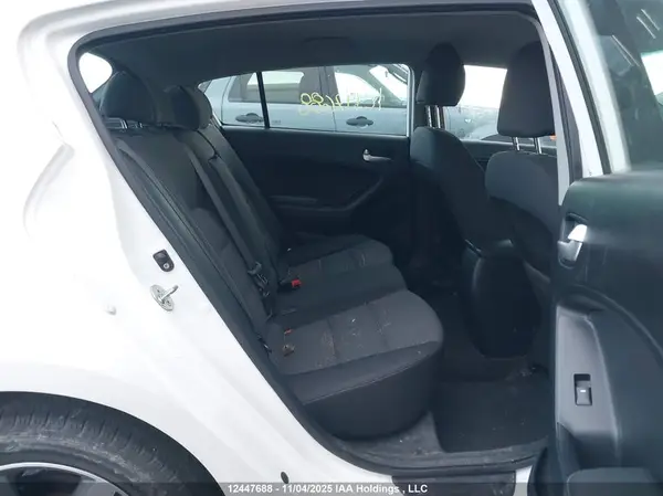 KNAFK5A80J5743345 2018 KIA FORTE - Image 8