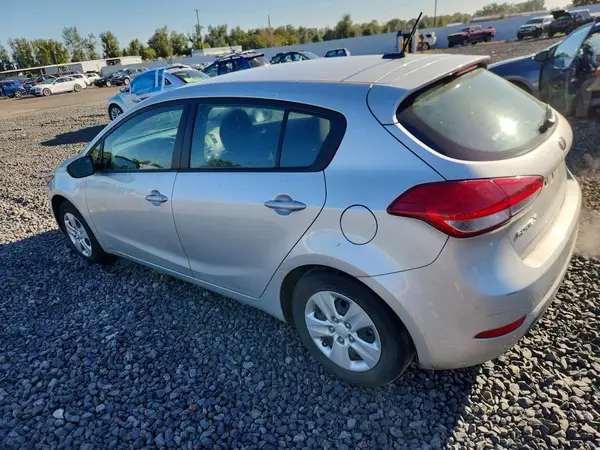 KNAFK5A80J5772649 2018 KIA FORTE - Image 2
