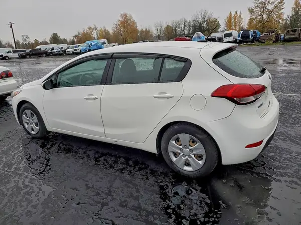 KNAFK5A80J5772716 2018 KIA FORTE - Image 2