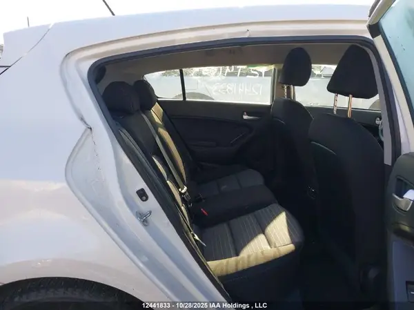 KNAFK5A81G5472269 2016 KIA FORTE - Image 8
