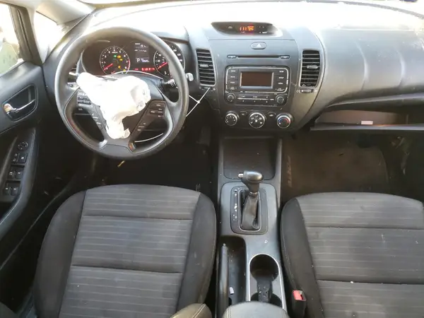 KNAFK5A81G5547956 2016 KIA FORTE - Image 8