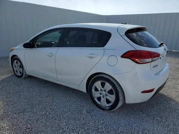 KNAFK5A81G5568824 2016 KIA FORTE - Image 2