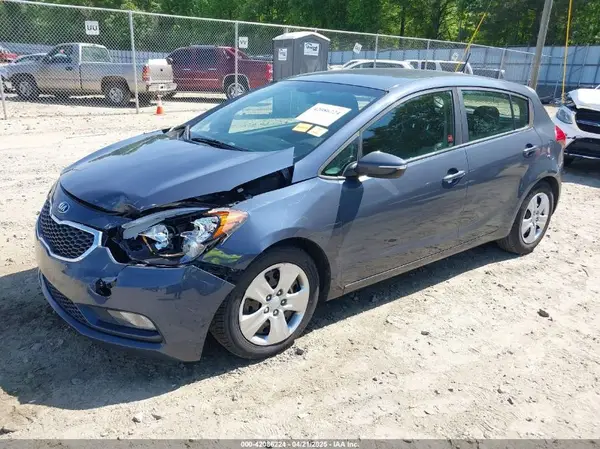 KNAFK5A81G5573215 2016 KIA FORTE - Image 2