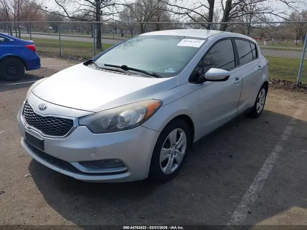 KNAFK5A81G5585199 2016 KIA FORTE - Image 2