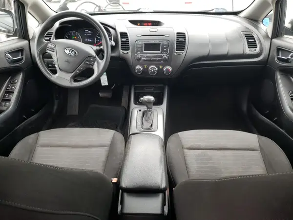 KNAFK5A81G5585333 2016 KIA FORTE - Image 8